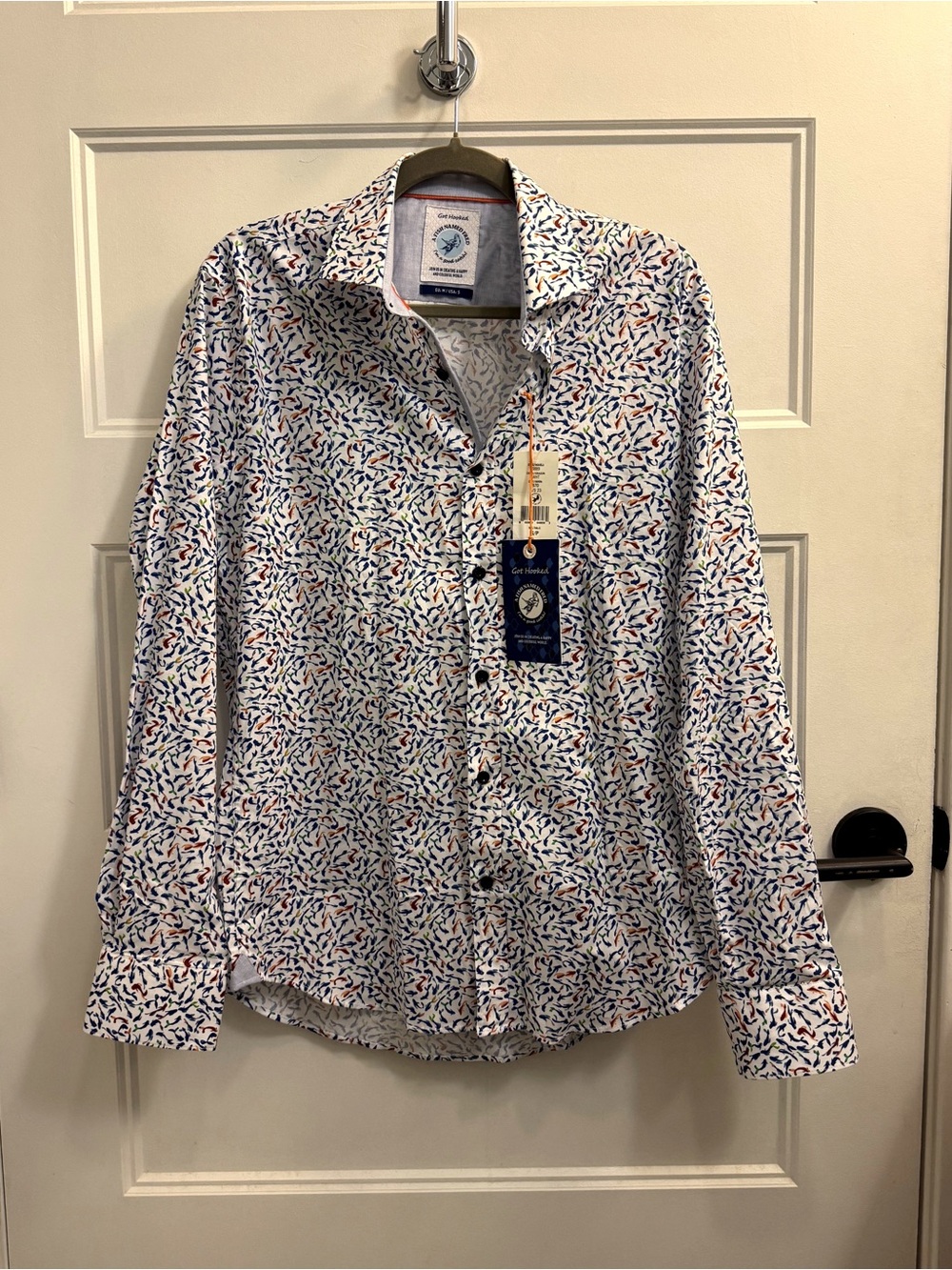 A Fish Named Fred “Got Hooked” Colorful Fish Print Shirt — NWT 🐟